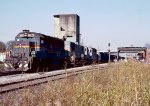 Louisville & Nashville SD40-2 #1264 leads a Mobile (AL) bound export coal train 